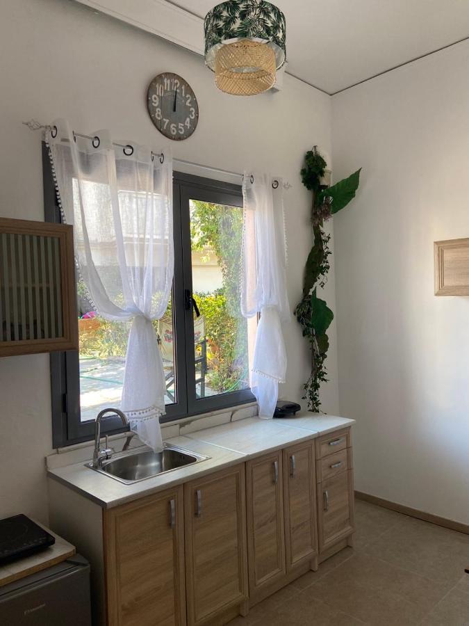 Paola'S Apartment Near Athens Airport Spáta エクステリア 写真