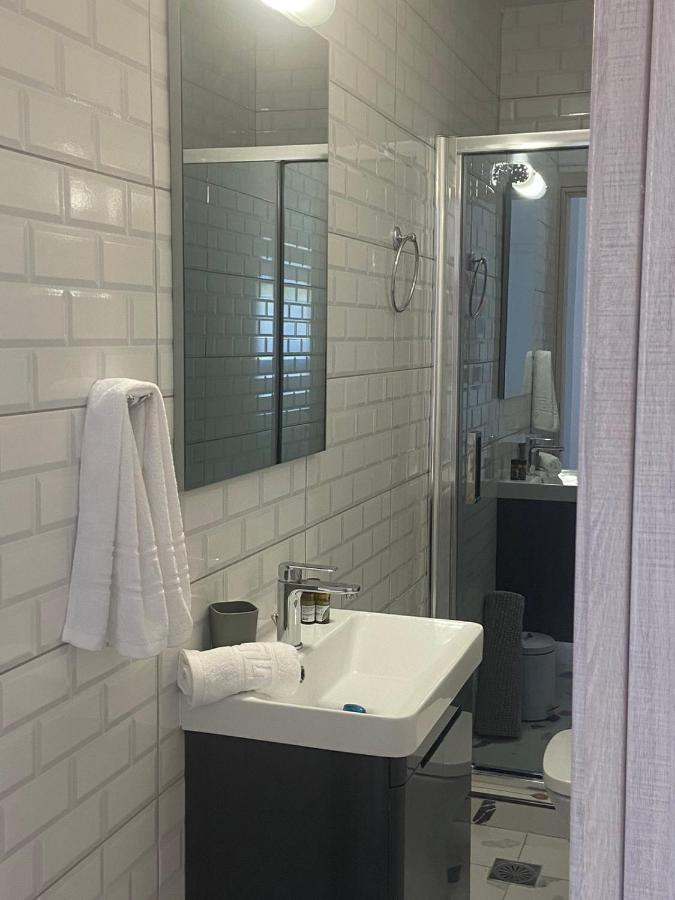 Paola'S Apartment Near Athens Airport Spáta エクステリア 写真